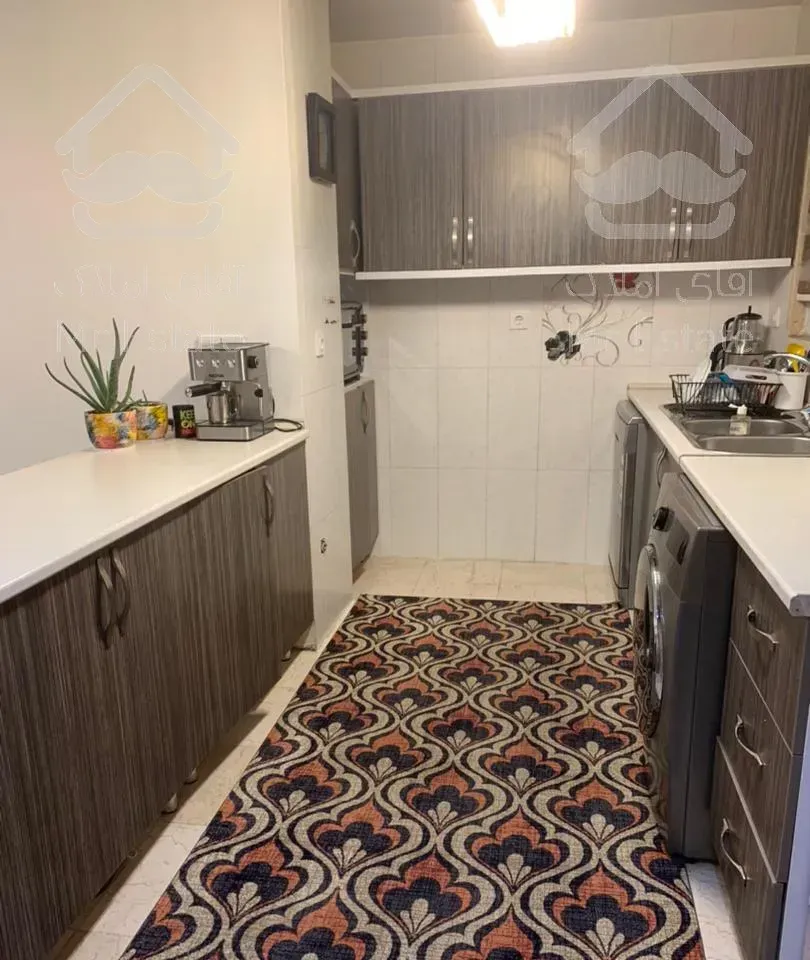 ۸۲/۵ متر دو خواب (  یا معاوضه با ماشین )