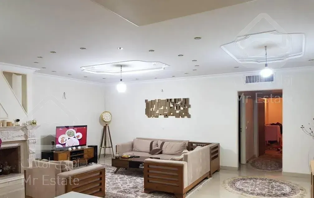 آپارتمان ۱۱۸متر تهران ویلا.۳خواب