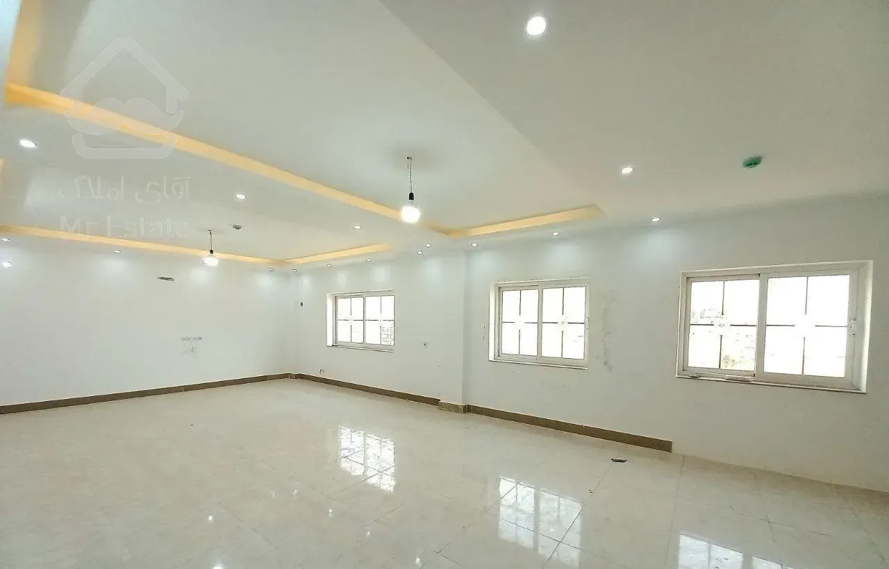 آپارتمان ۱۳۰ متر ۲ خواب محمودآباد