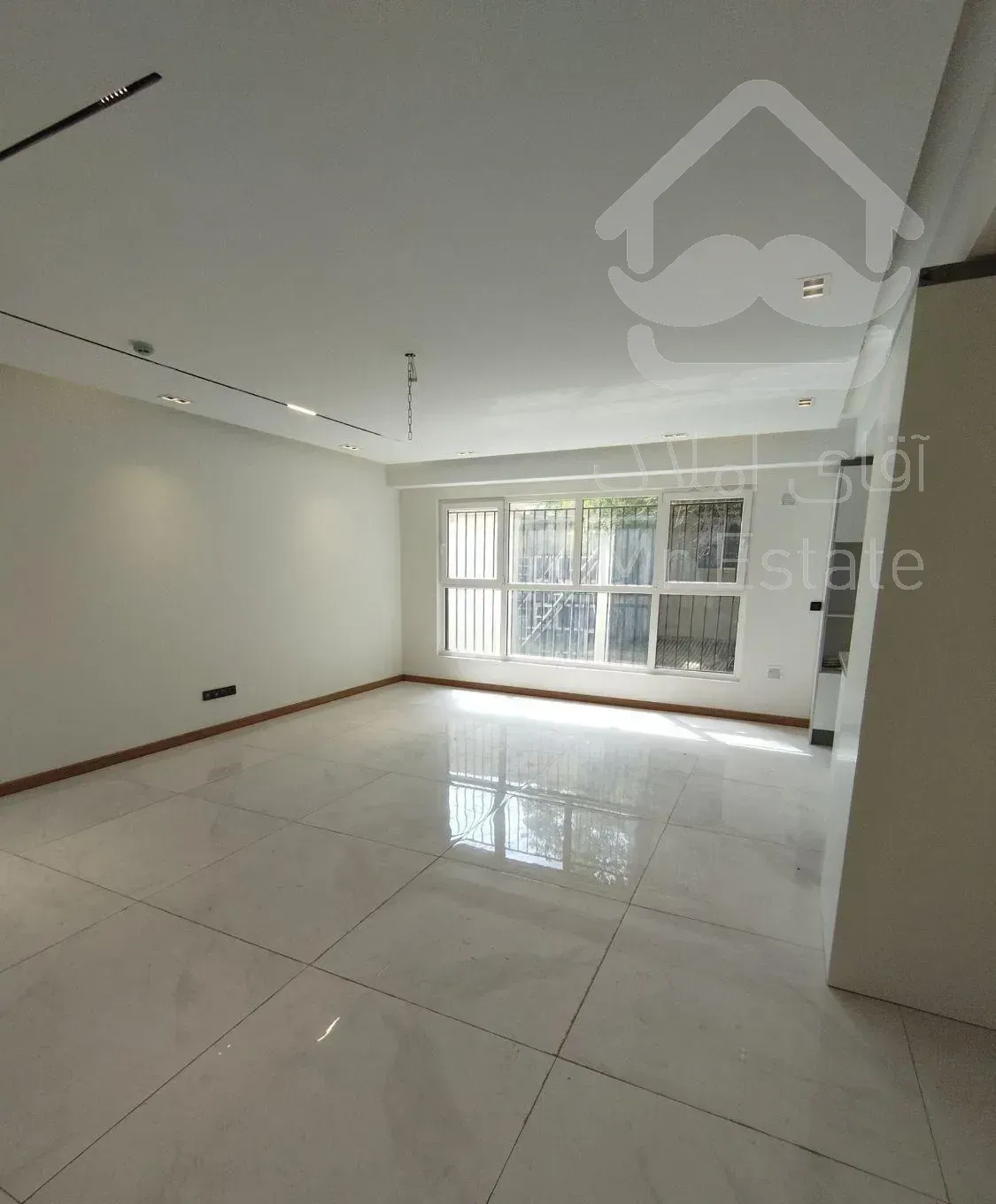 ستارخان/ ۱۰۲ متر نوساز / شخصی ساز فول امکانات