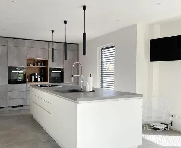 فروش آپارتمان ۱۰۳ متری دو خوابه بهشتی