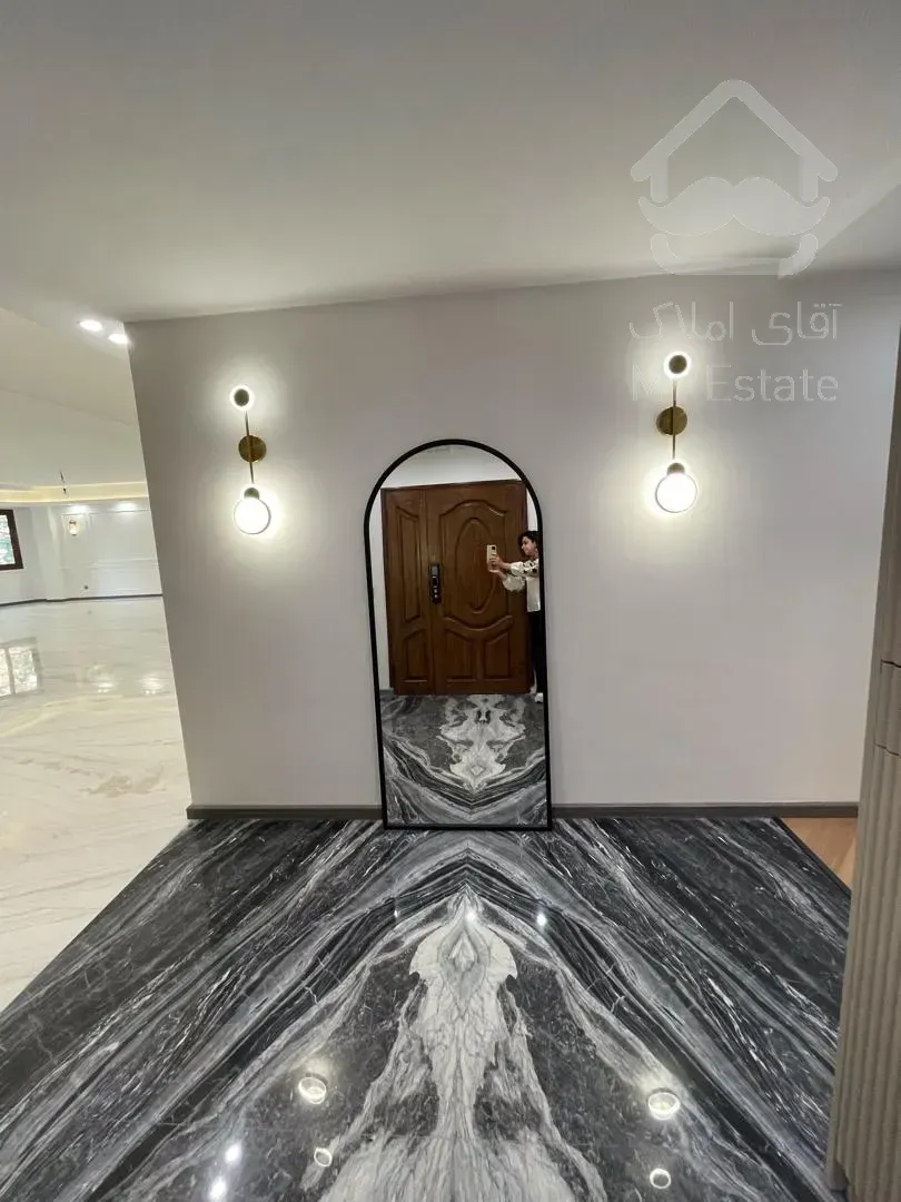 فروش آپارتمان ۲۱۱ متر نیاوران غرق در نور