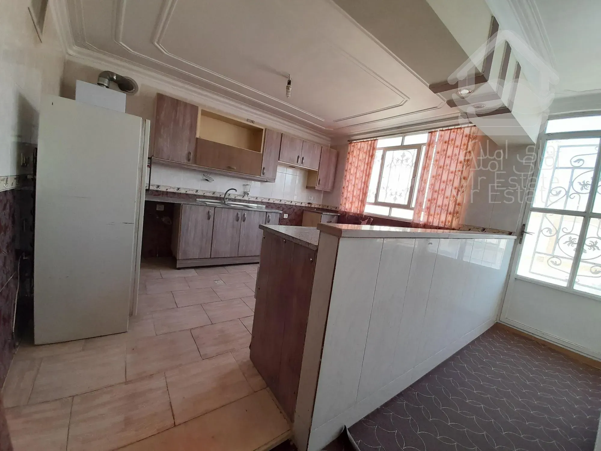 خانه سه طبقه