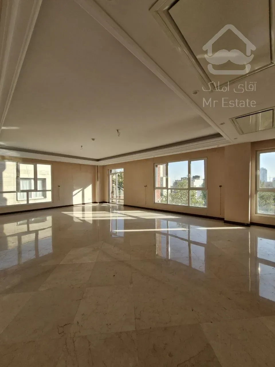 فروش آپارتمان ۲۱۳ متر تجریش فول مشاعات