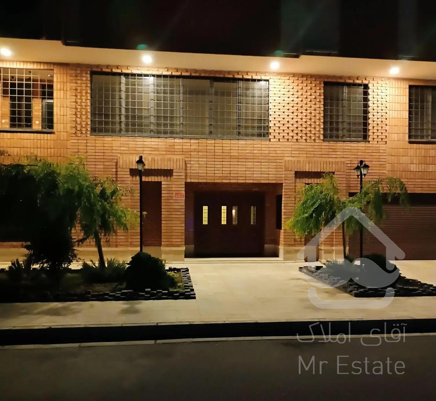 ۱۵۰ و.. متری سه خواب مستر سند تک برگ