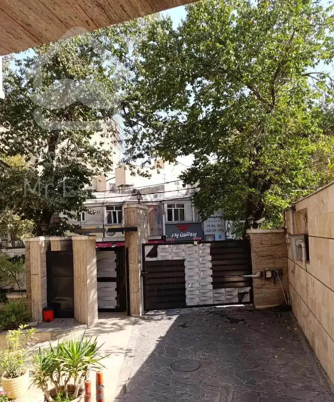 آپارتمان ۱۰۰ متر حکمت