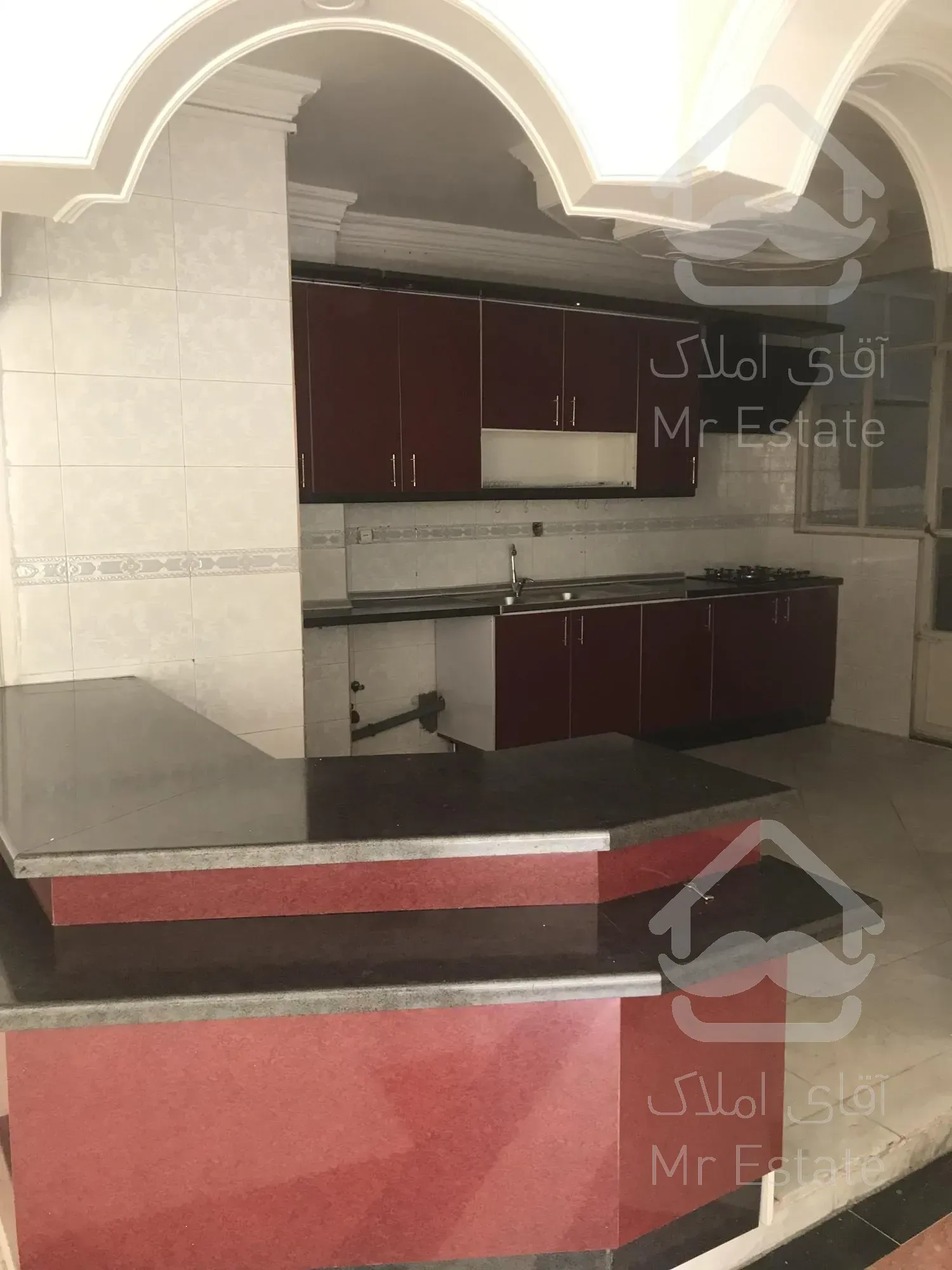 ۱۱۰ متر گلستانها/رهن کامل/فول/پارکینگ حیاط