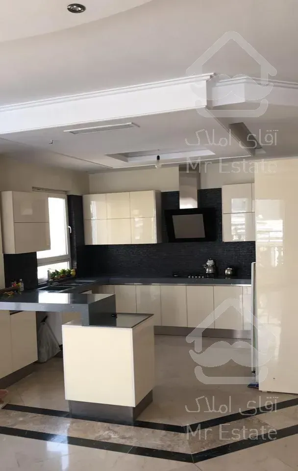 88متر خواب میدان خاش لابی مجلل ۲ پارکنیگ