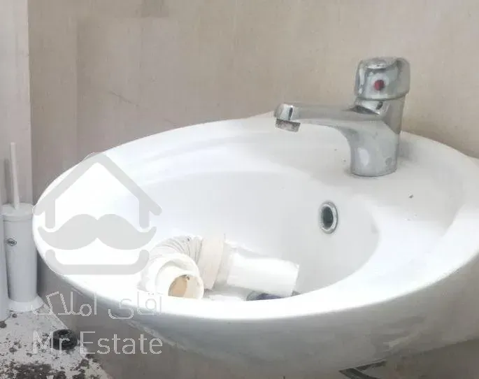 لوله کش آب و فاظلاب نم زدگی خوردهکاری نصب شیرالات