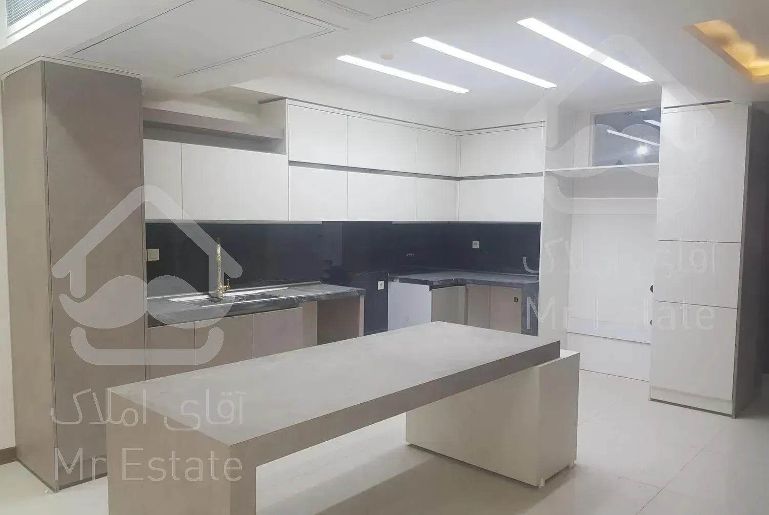 آپارتمان 143 متری 3 خواب صفر بر باغ دریاچه