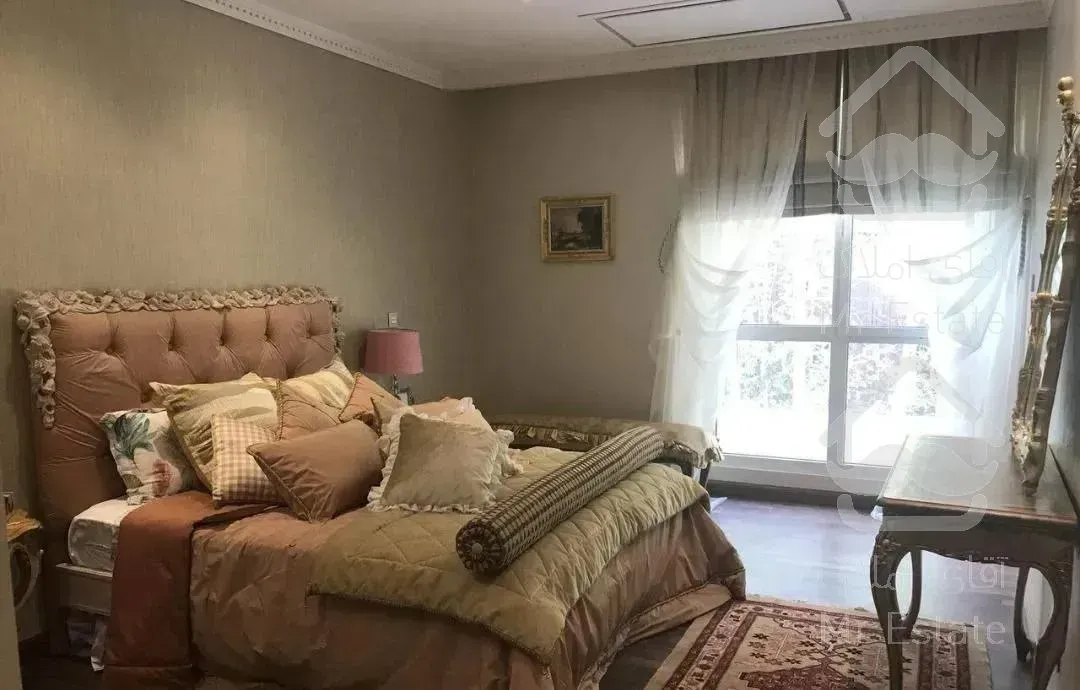 ۲۱۰متر تک واحدی طبقه آخر فول مشاعات