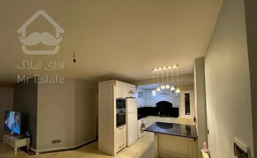 ۸۵ متر*رو به کوچه*فول*فایل شخصی