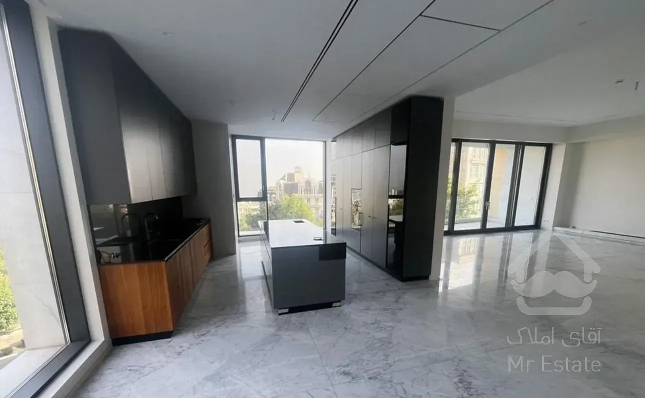 ۲۵۰ متر/Full مشاعات با نور طبیعی/سوپر نچرال