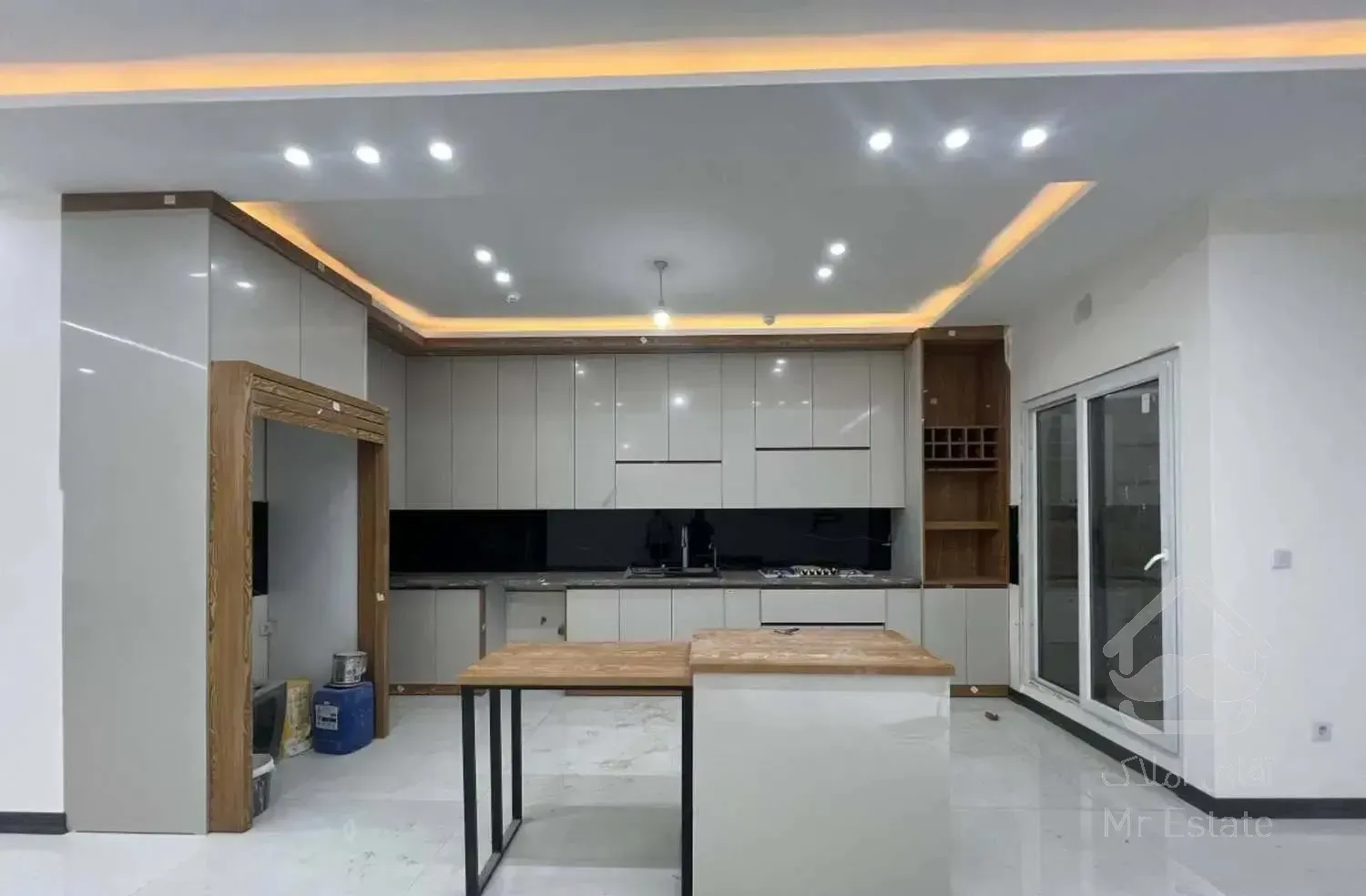 اپارتمان145متری/نورگیر/خوش قیمت/لوکیشن تاپ/سه خواب