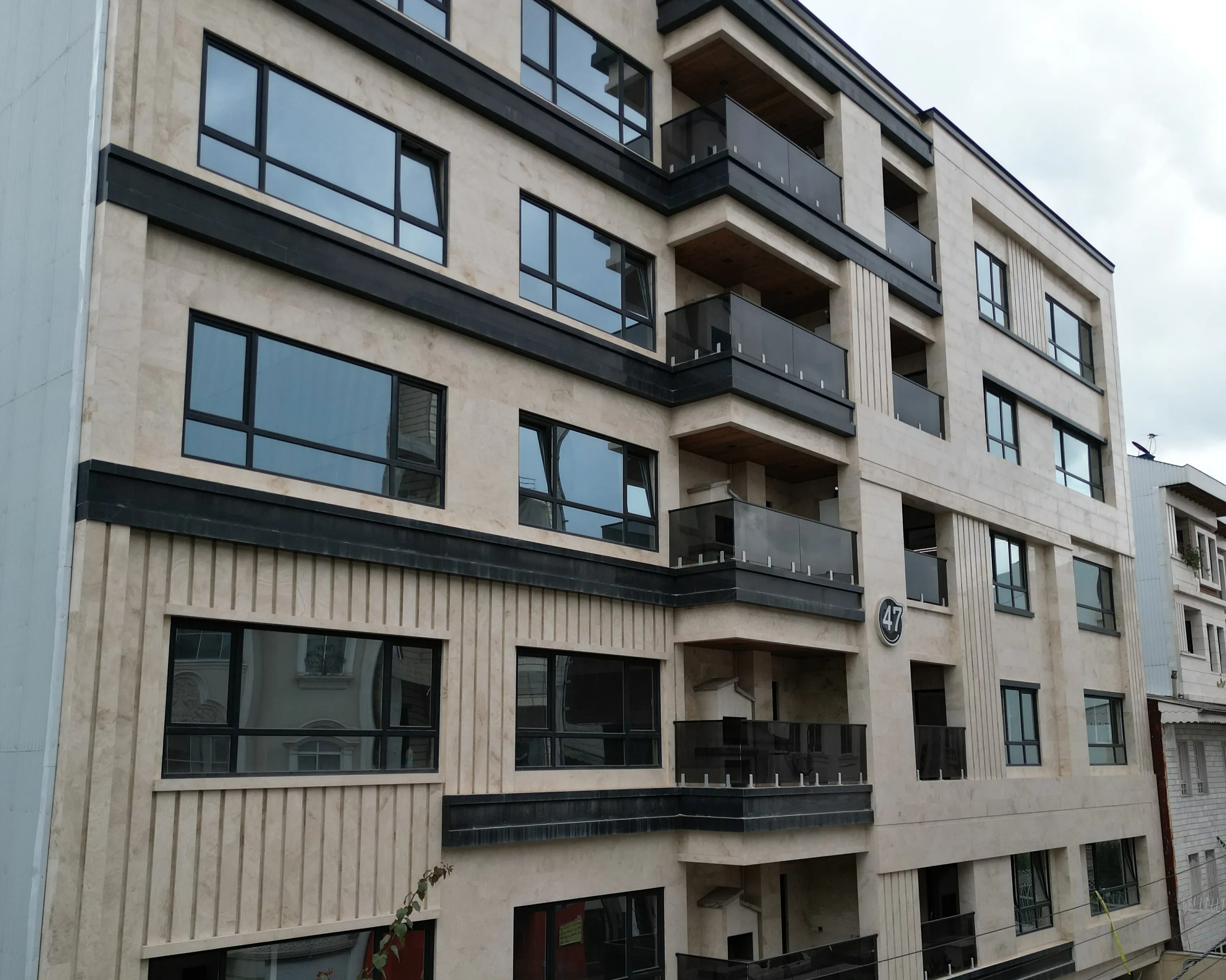 فروش آپارتمان 200 متری مدرن و لاکچری 3 خواب گلسار رشت