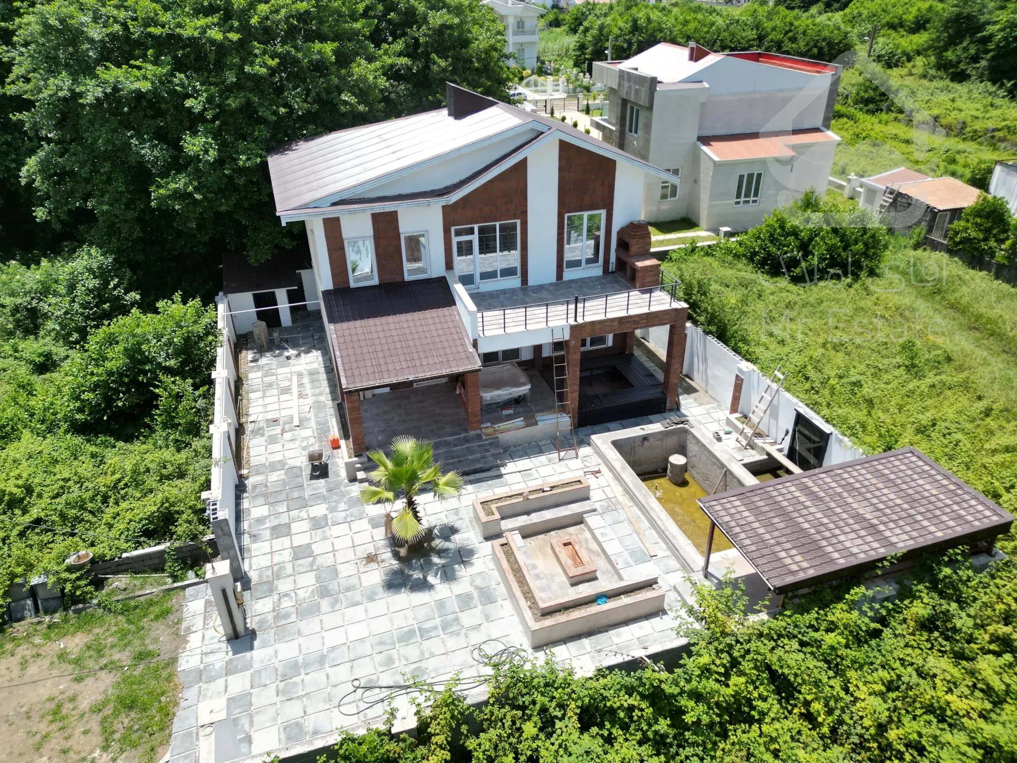 فروش ویلا شهرکی استخردار 250 متر 4 خواب خزرویلا بندرانزلی