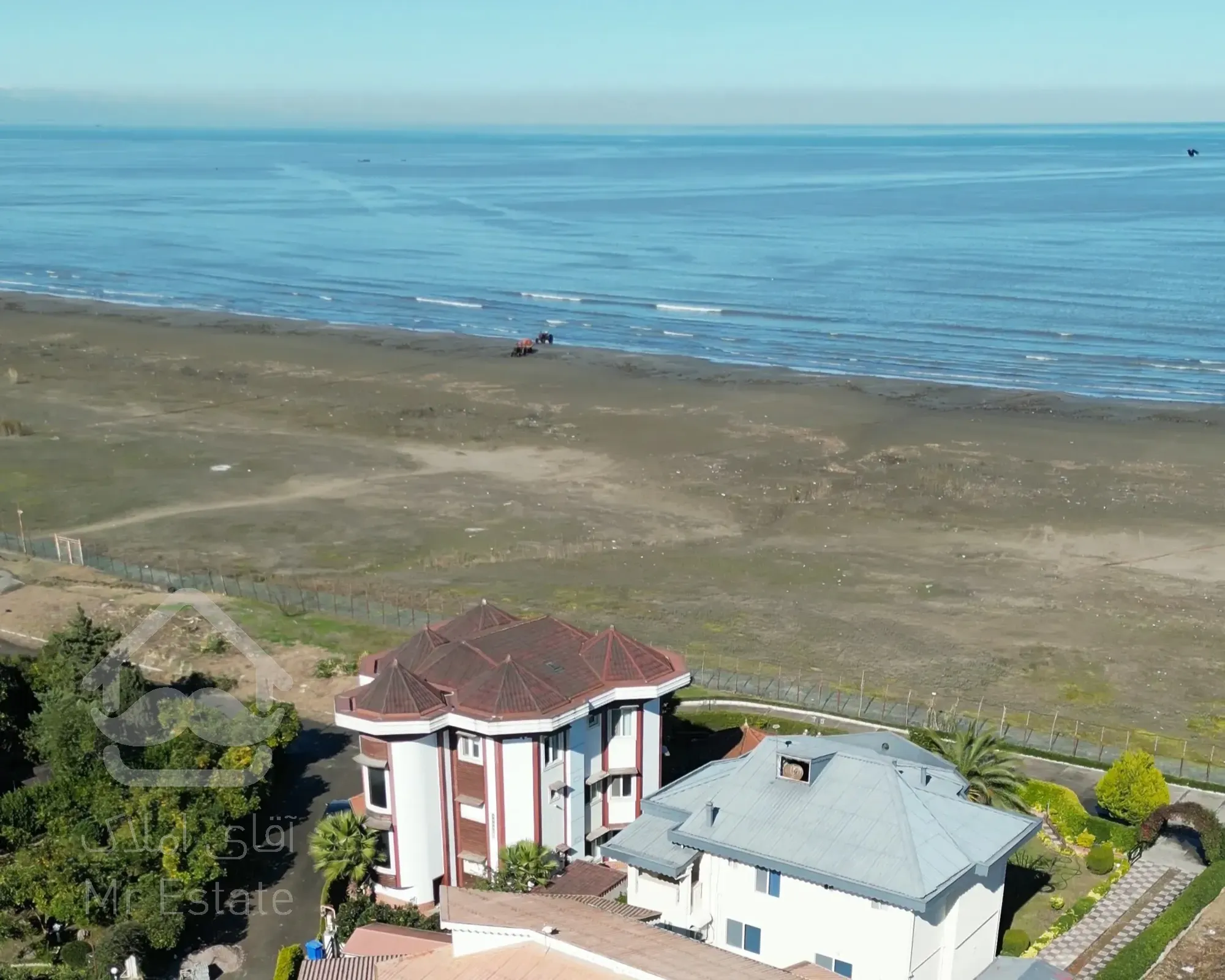 فروش ویلای خط اول ساحل تریپلکس بندرانزلی