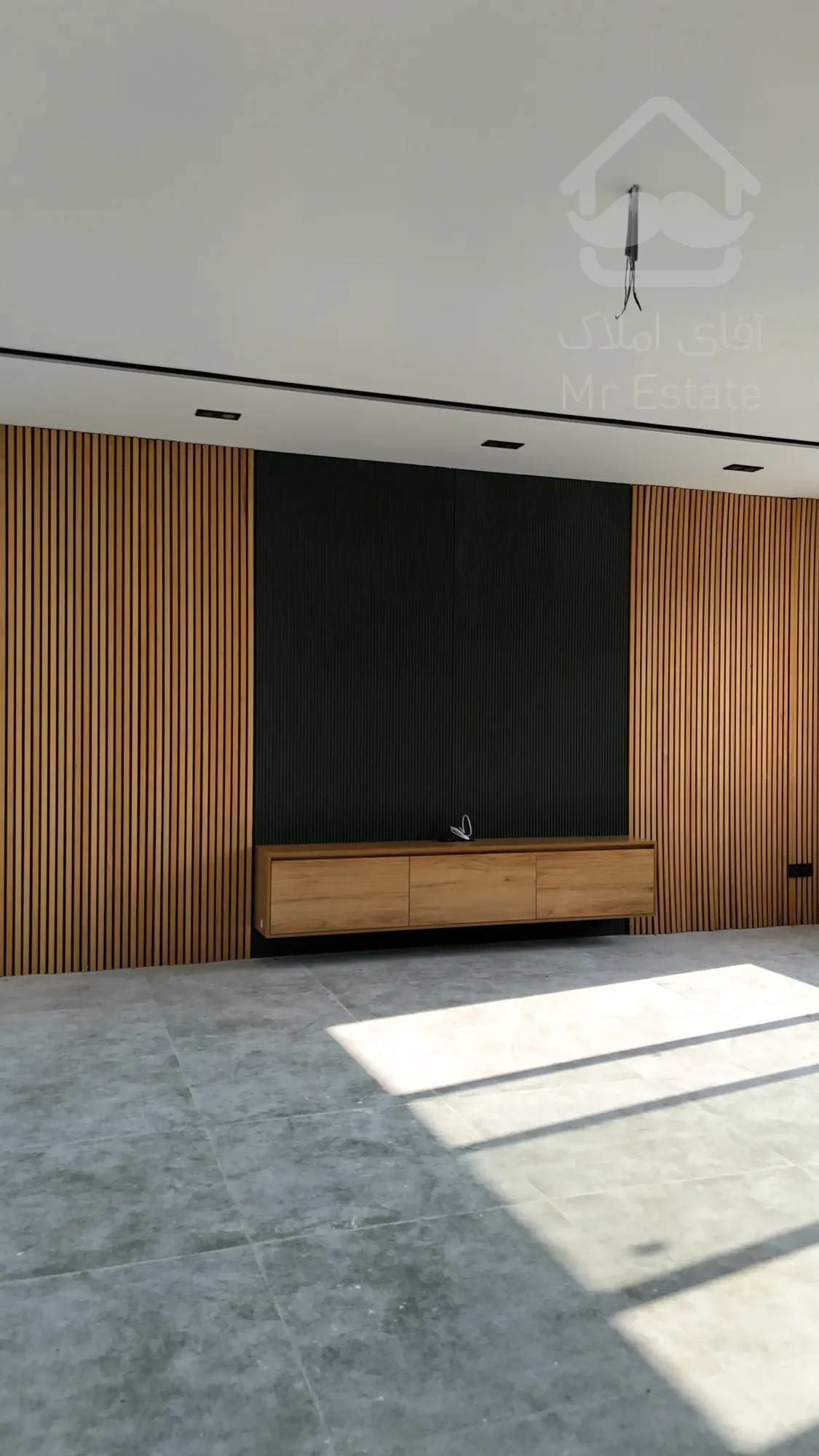 فروش ویلا لوکس استخردار شهرکی اختصاصی