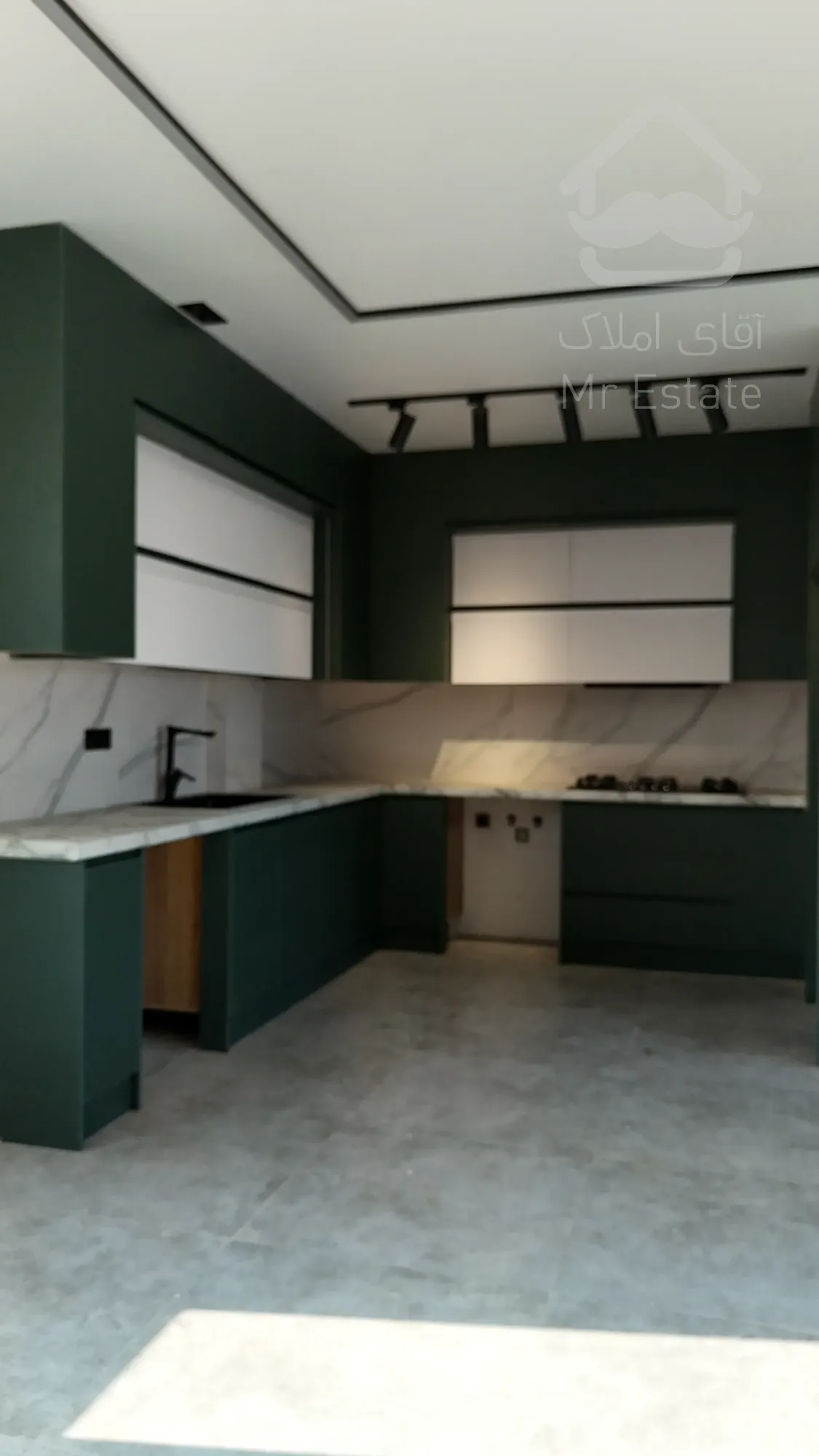 فروش ویلا لوکس استخردار شهرکی اختصاصی