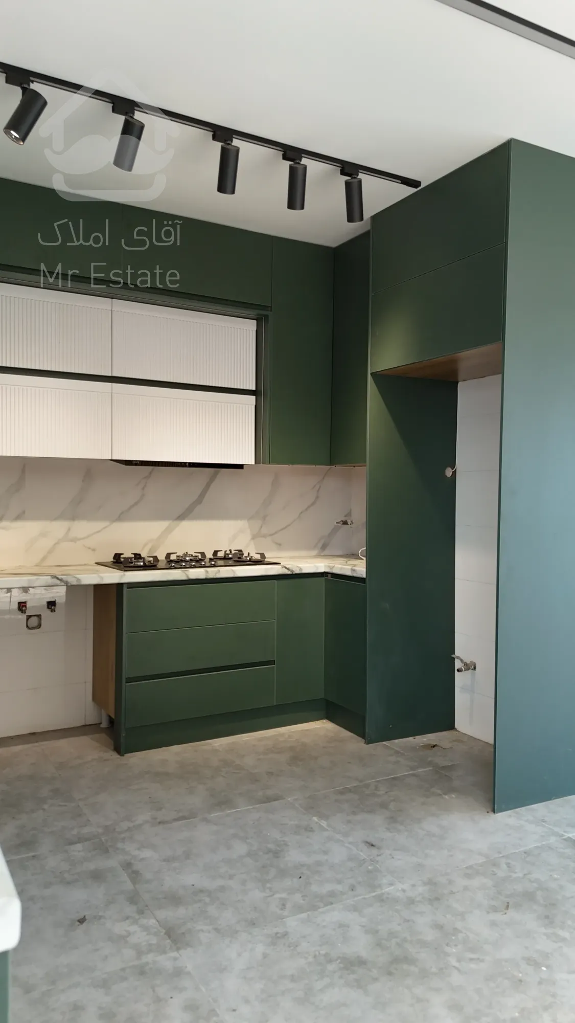 فروش ویلا لوکس استخردار شهرکی اختصاصی