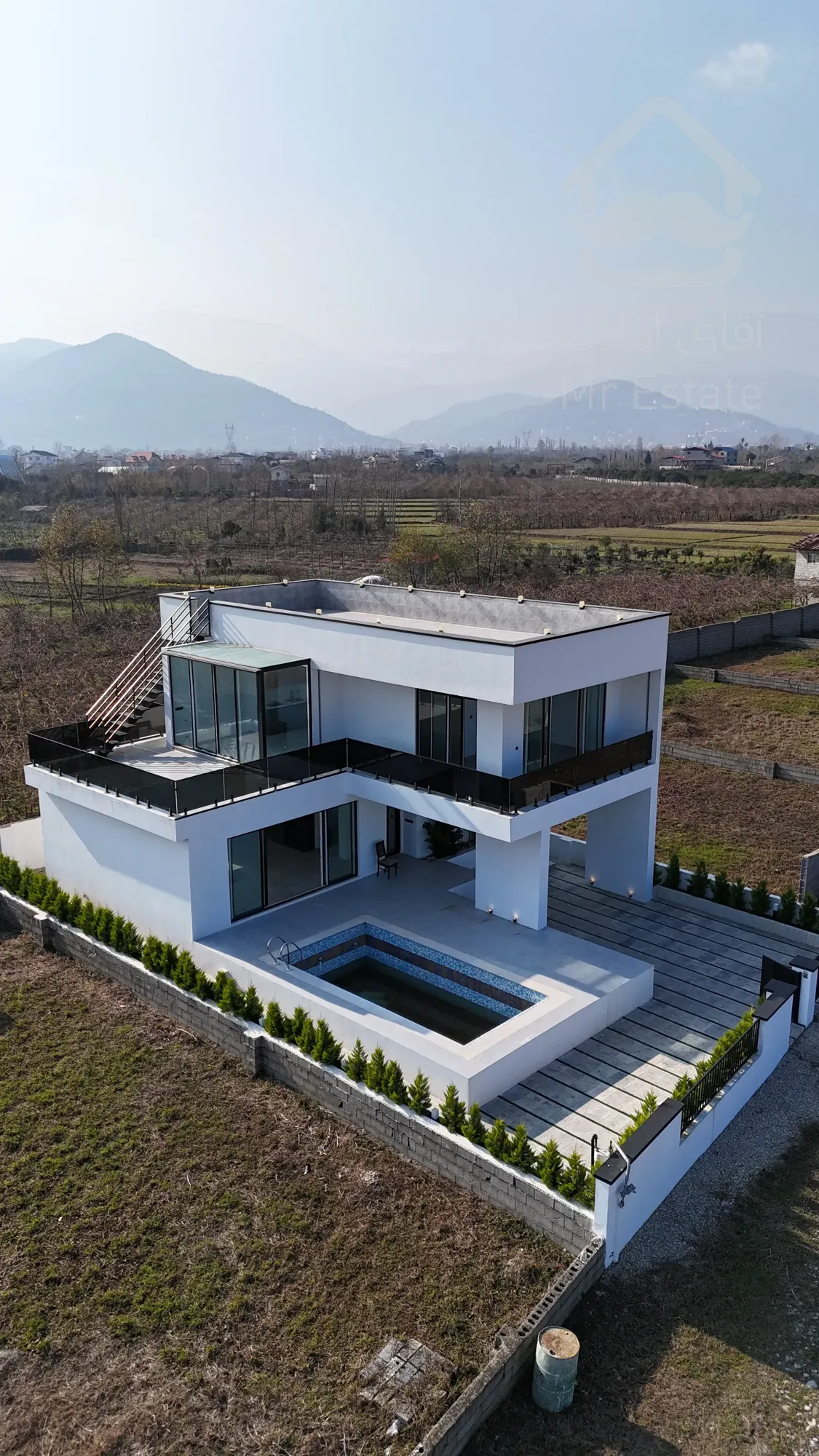 فروش ویلا لوکس استخردار شهرکی اختصاصی