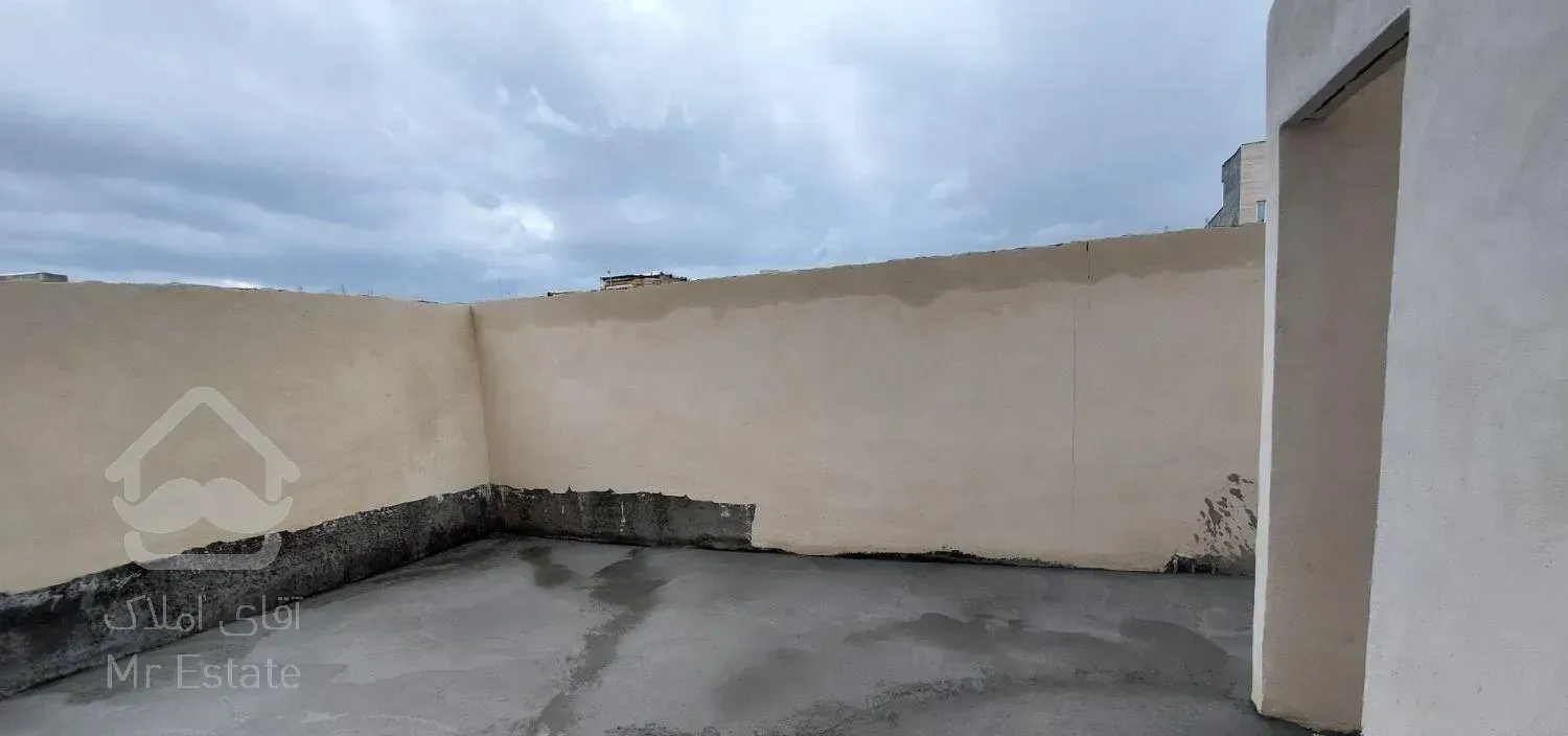 آپارتمان ۹۵ متری/دارای حیاط اختصاصی/فول امکانات