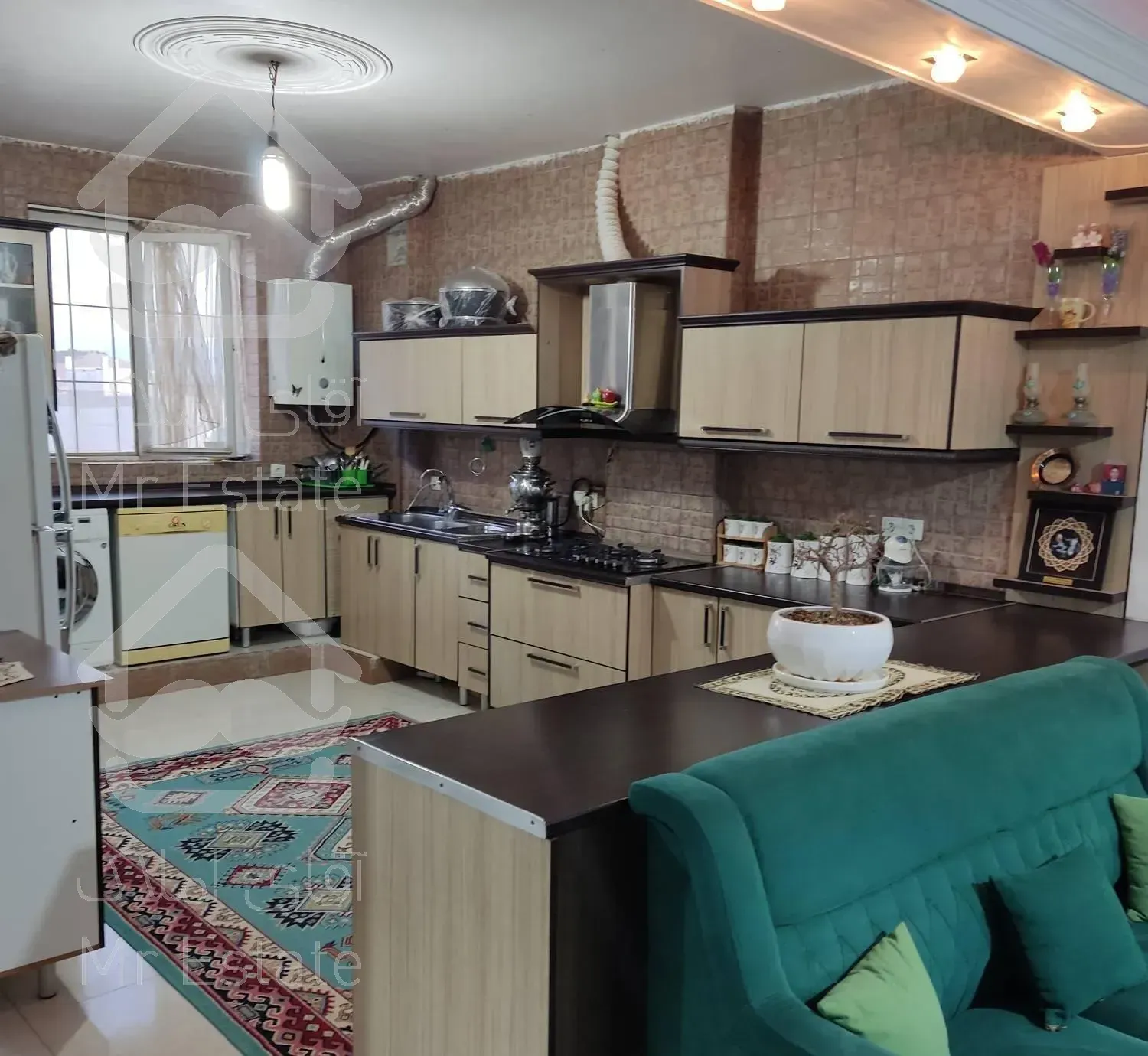 آپارتمان تک واحدی، ۱۴۵ متر