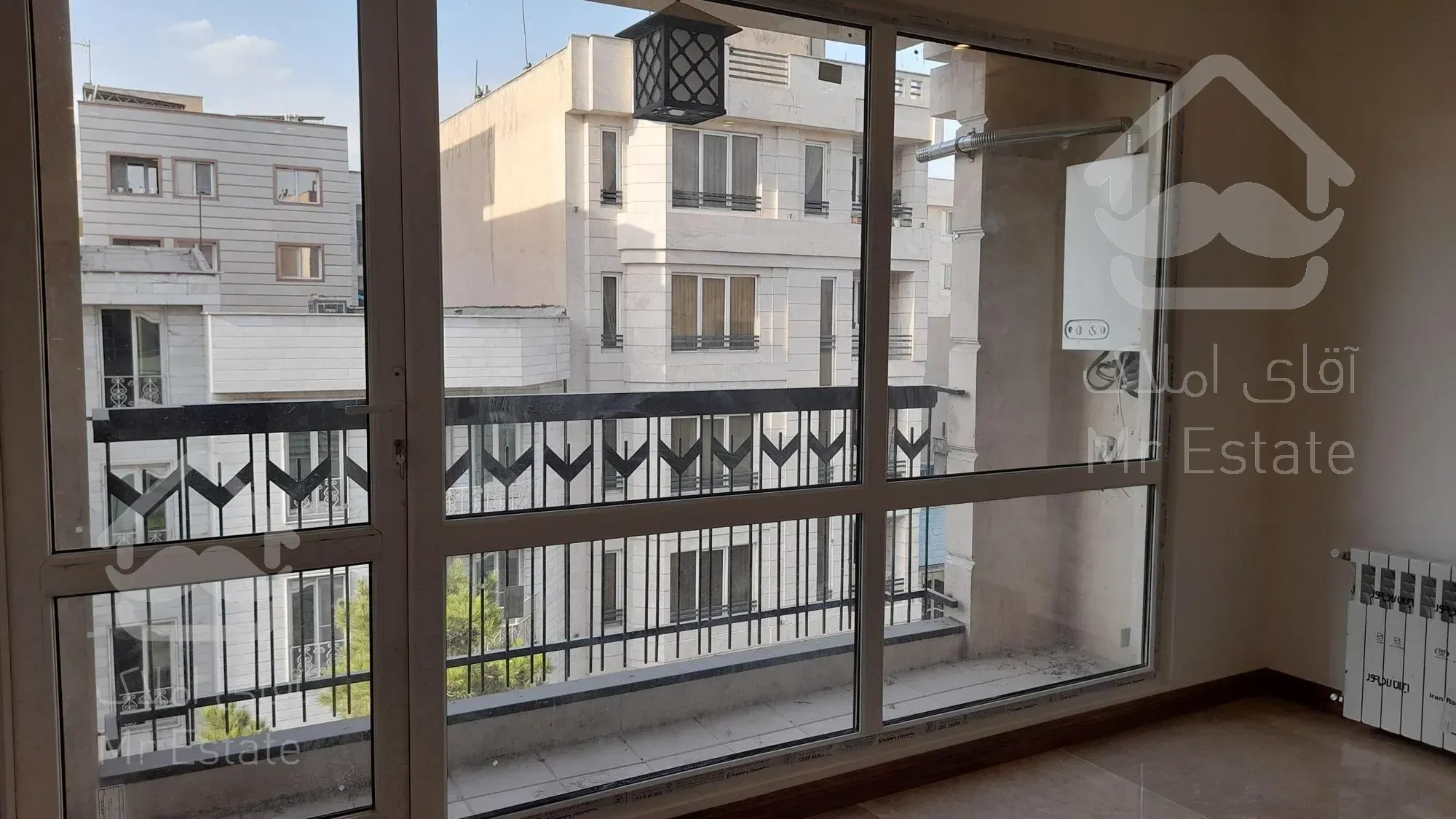 خرید آپارتمان دو خوابه صادقیه (سازمان برنامه شمالی )