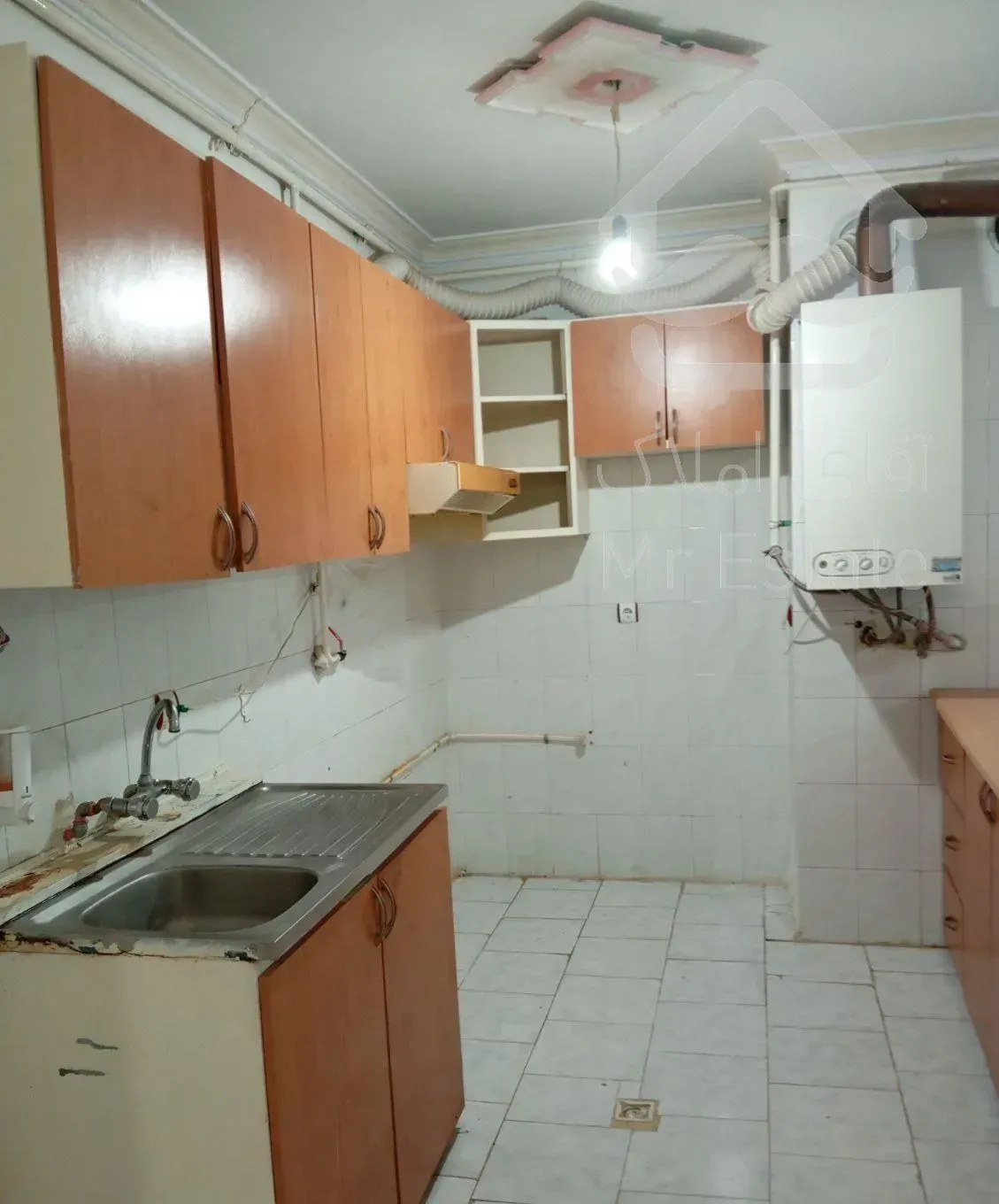 فروش آپارتمان ۶۰ متری ۱ خوابه طبقه ۳ شفق