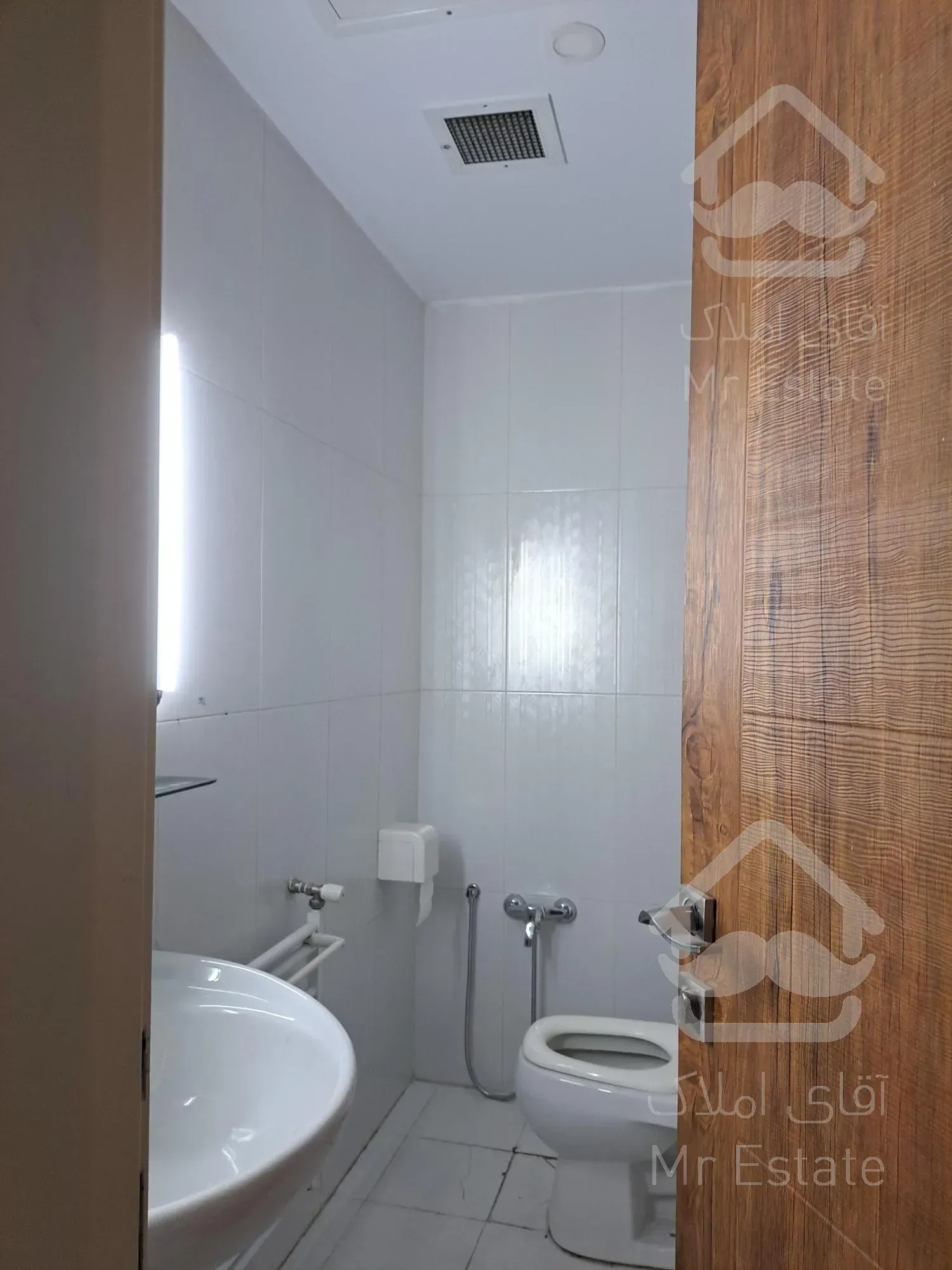 اجاره سند اداری /فول امکانات/ در تهران/ صادقیه