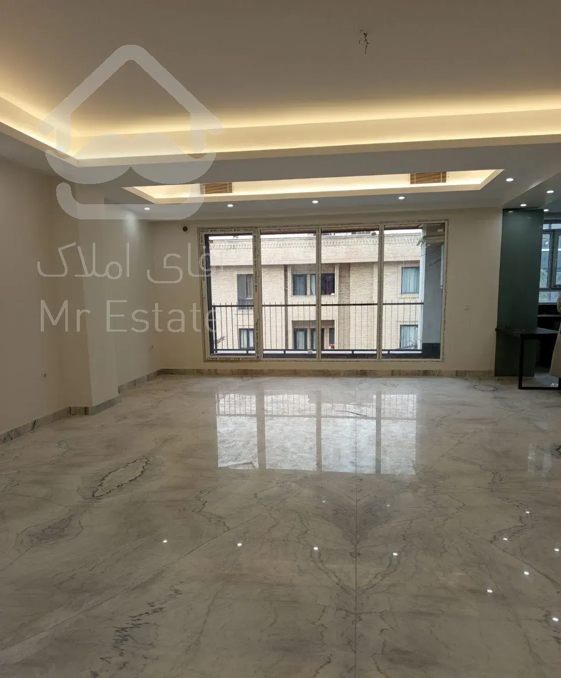 ۲۲۰متر/۳خواب۳پارکینگ/تراس قابل چیدمان/فول بازسازی