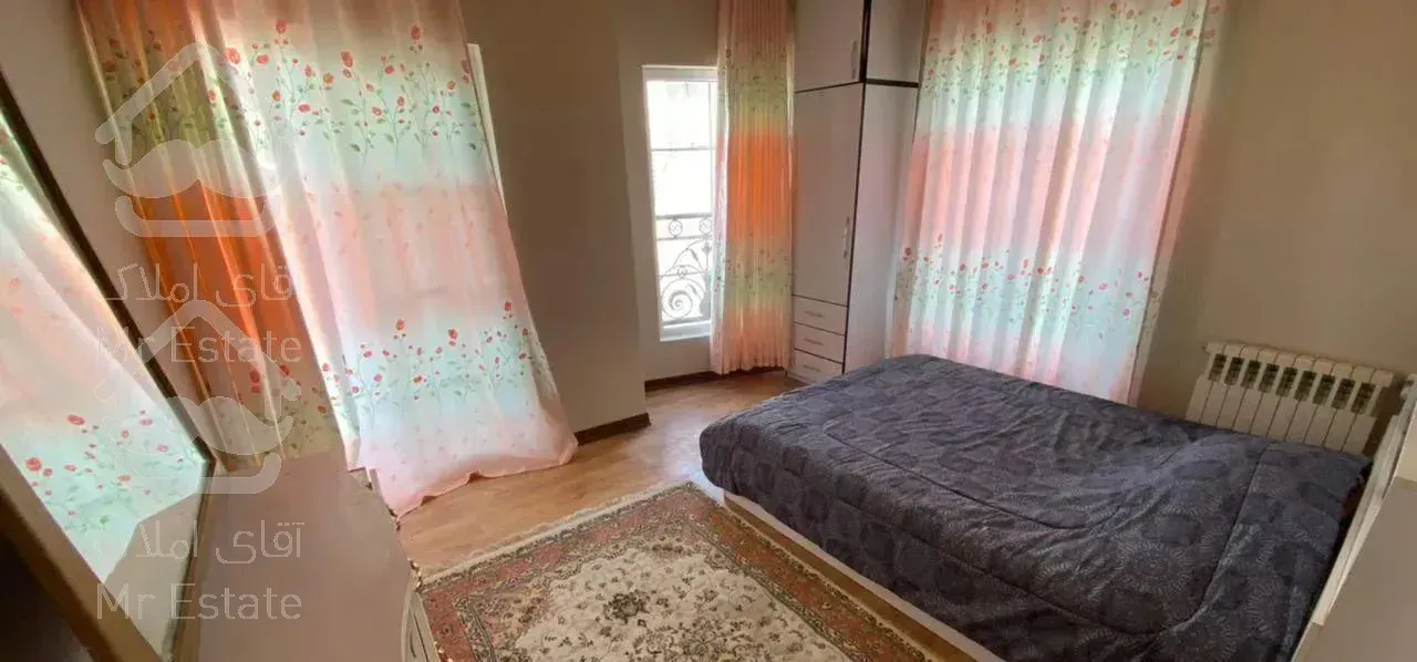 استخردار افتاب درخشان