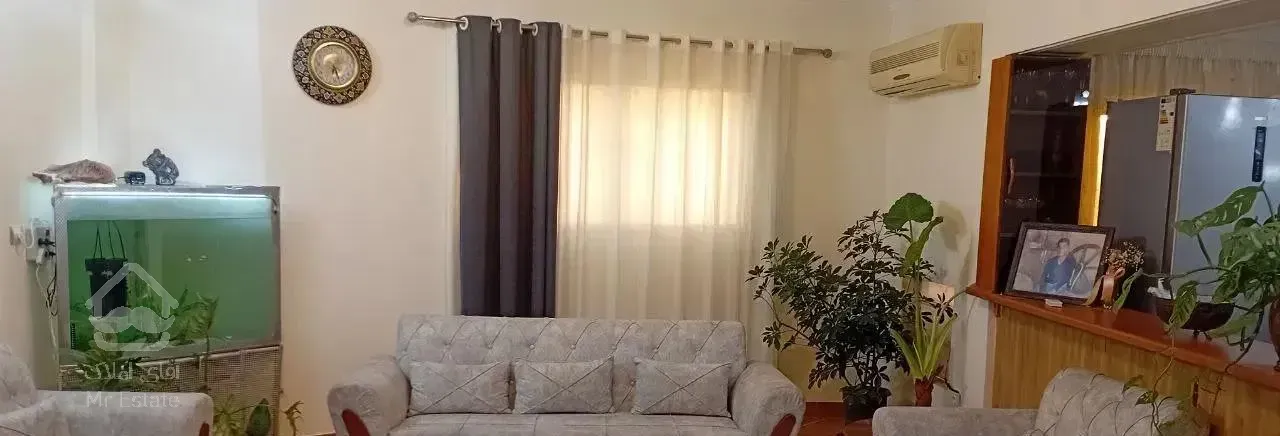 فروش واحد ۱۱۰متری خ تهران طبقه دوم