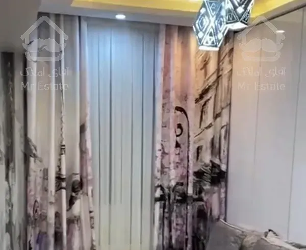 واحد ۱۲۷متری در ۲۰۰متری دریاچه چیتگر