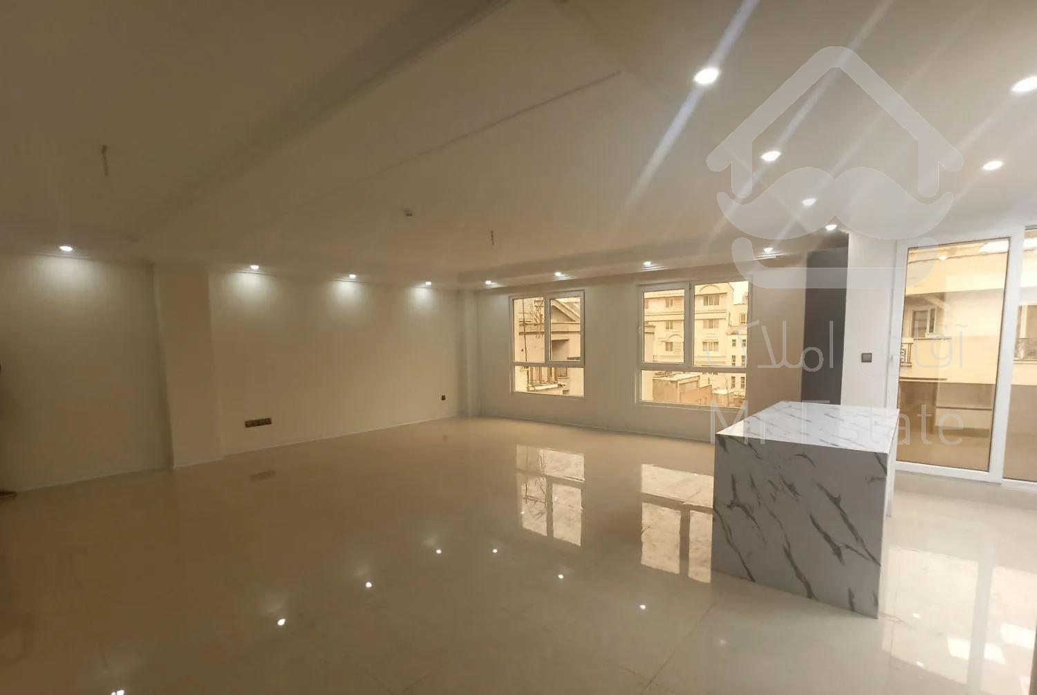 آپارتمان ۳ خواب / خوش نقشه / فول امکانات