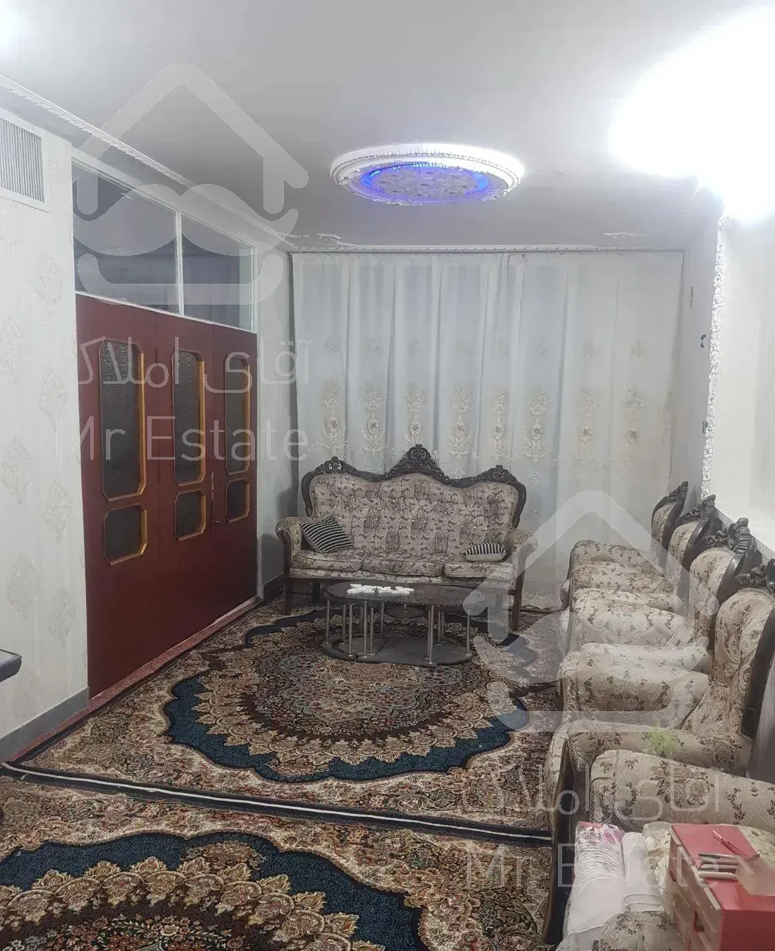 تجاری ومسکونی دو عدد مغازه وانباری