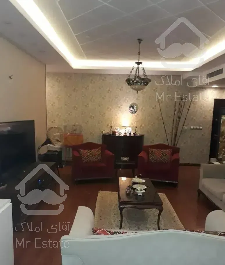 جماران ۱۶۰ متر طبقه دوم ۳ساله