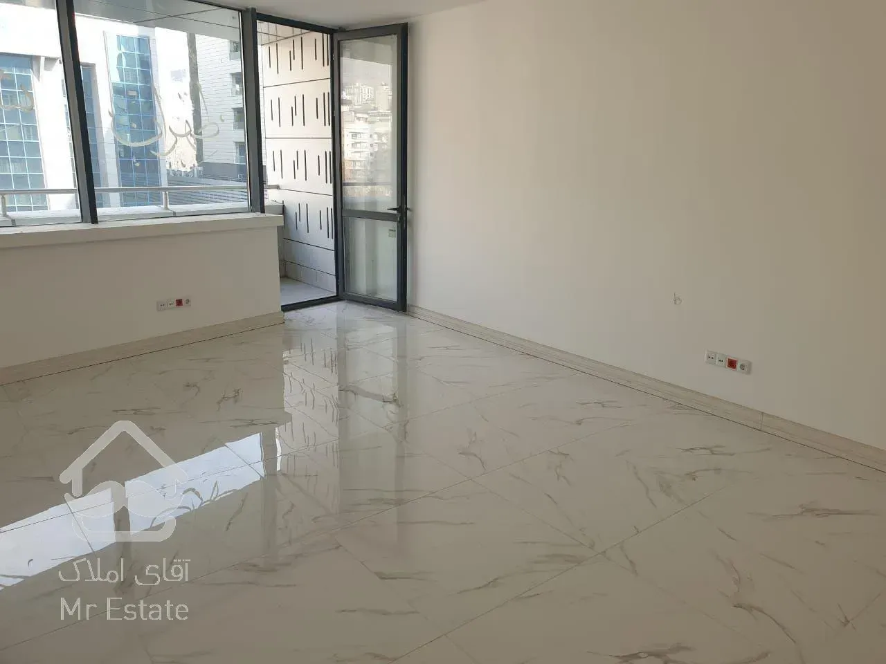 اجاره و رهن دفتر کار سند اداری پاسداران 160  متر اکازيون