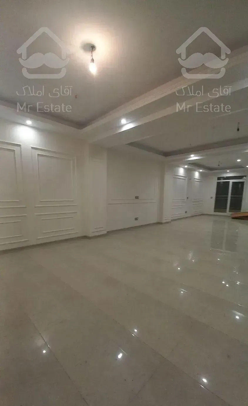 ۱۷۰ متر نوساز  شمال خواجه عبدالله با دو پارکینگ