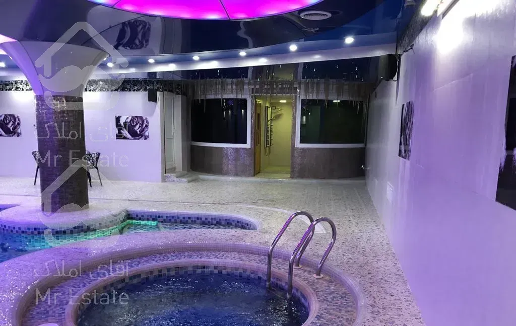 ۲۱۵متر/نوساز/تک واحدی/تراس قابل چیدمان/فول امکانات