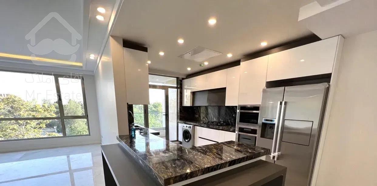 ۲۲۰ متر ۳ خواب / فول مشاعات / ۲ پارکینگ