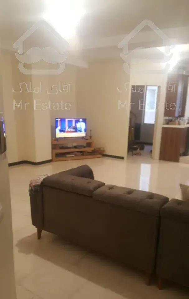 واحد ۹۲ متری در حافظ شمالی نبش کاج