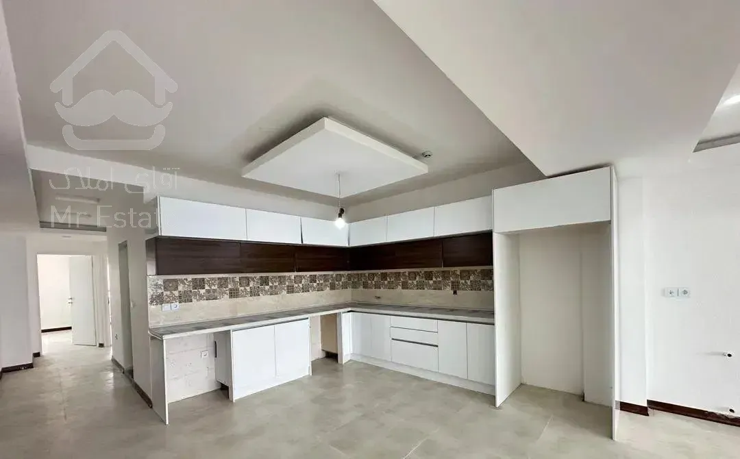 ۱۳۹ متری برج آرال ده ( زیر قیمت )