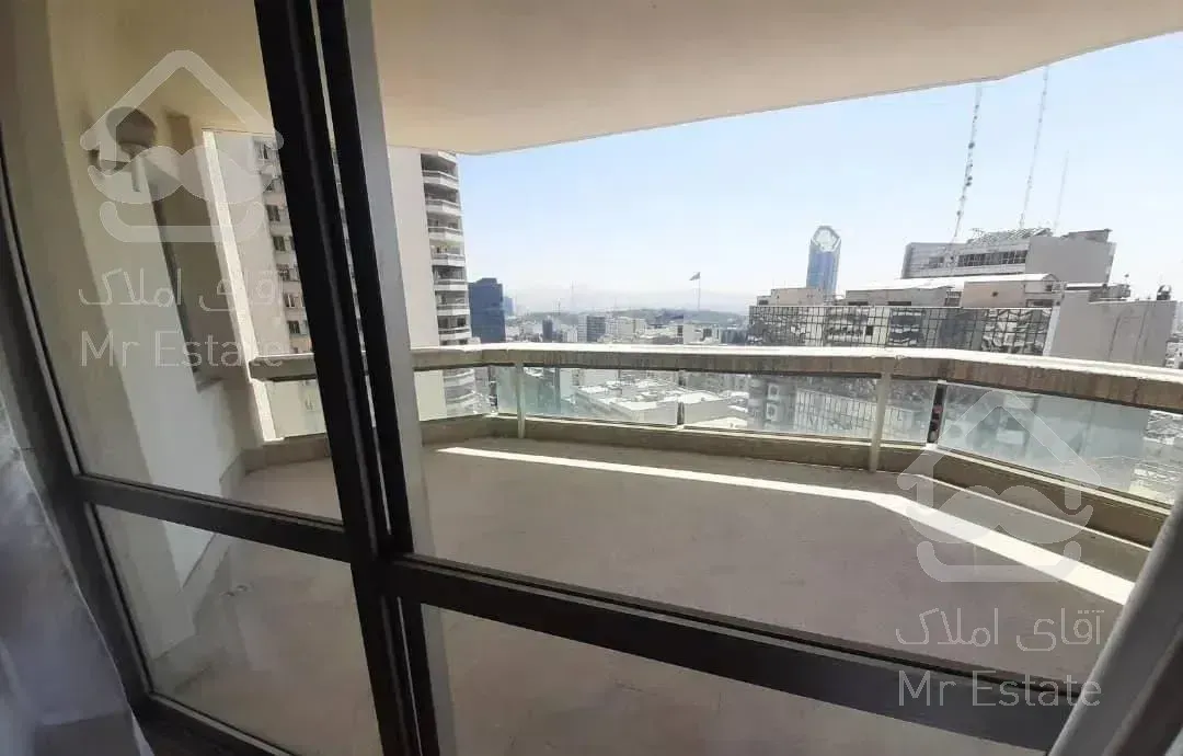 ۱۸۲ متر آپارتمان ، اسکان