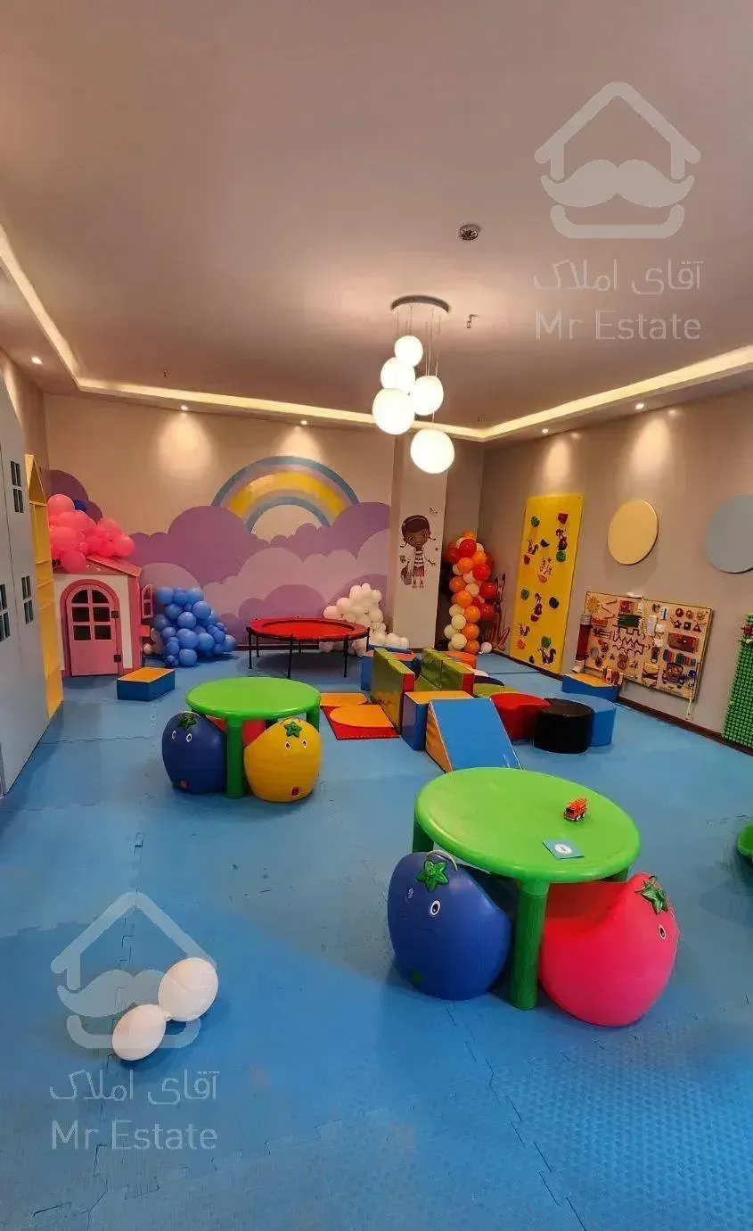 ۹۵ متر / دوخواب/ سالن پرده خور قدی/ فول مشاعات