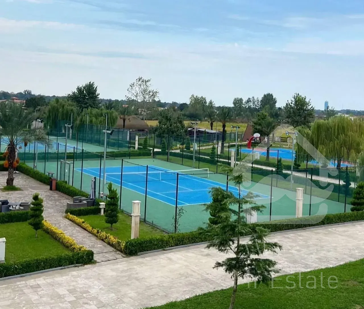 شهرک دشت نور واحد ۱۵۰ متری طبقه دهم برج شهرک