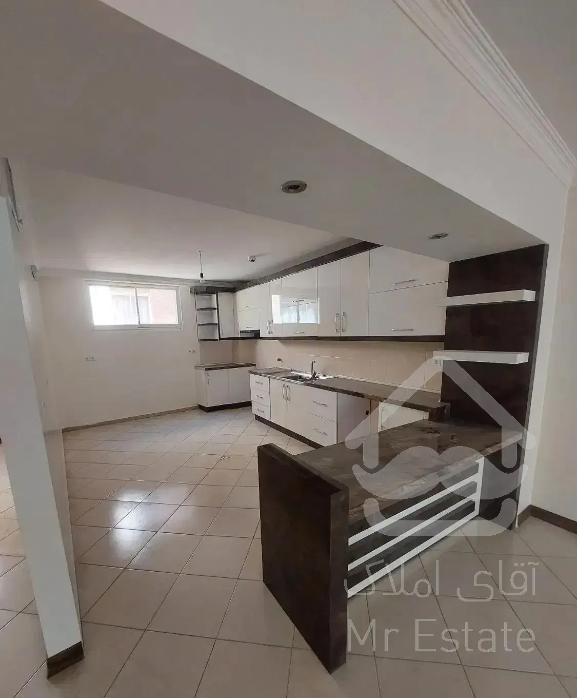 آپارتمان128متر/صفروشیک و پرنور/خ بزرگمهر4راه 8بهشت