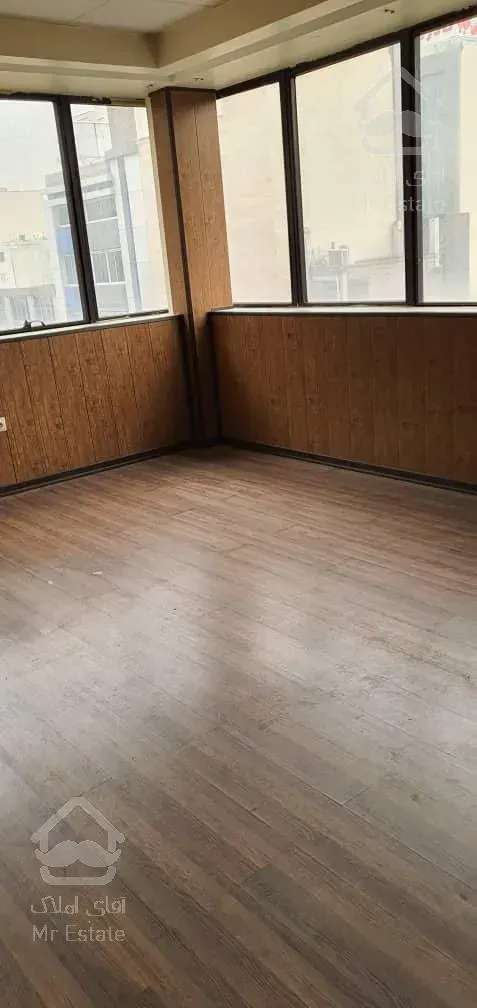 اداری ۱۲۵ متری واقع در سعادت آباد