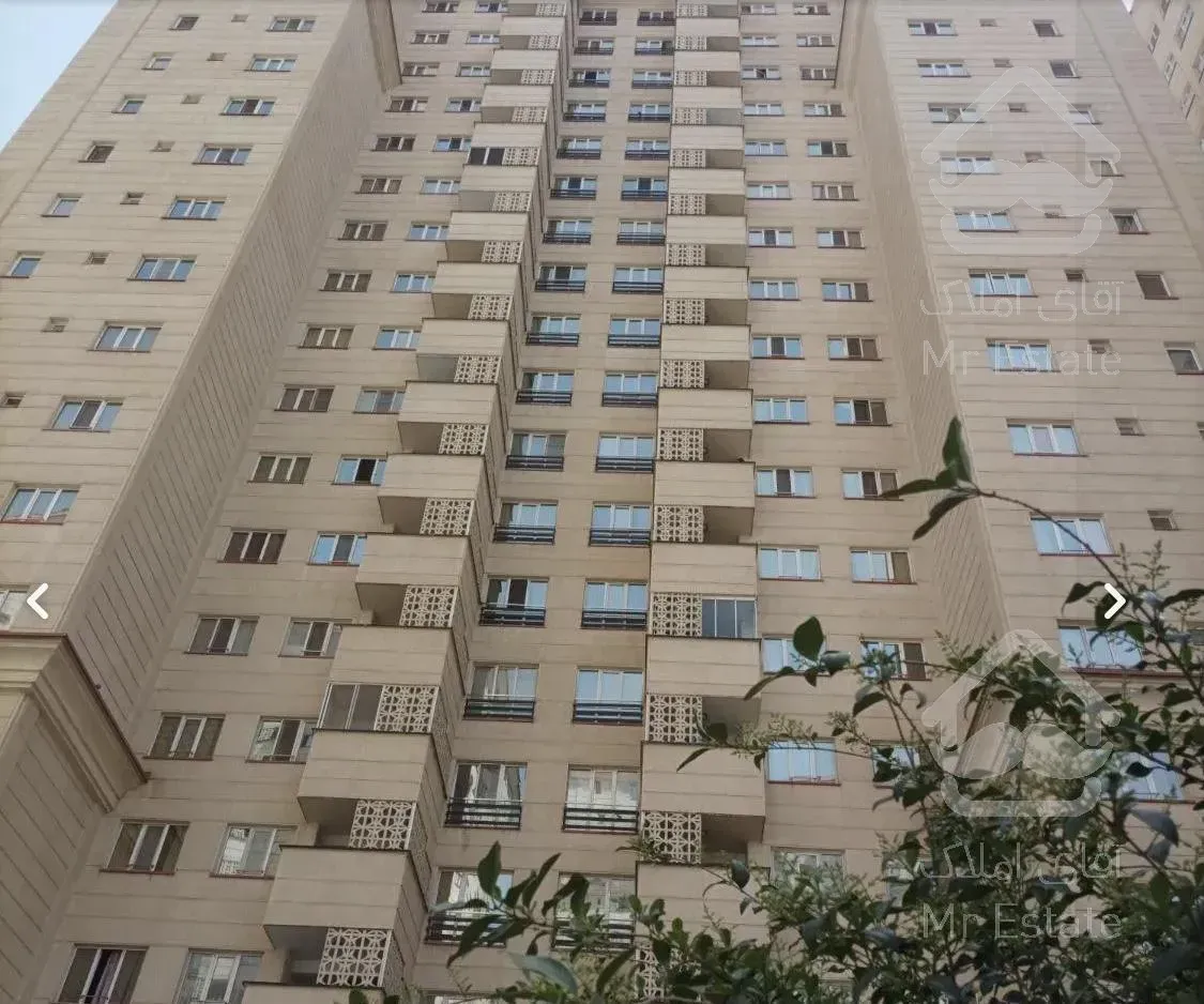 برج مجلل 160 متر و باشکوه صیاد دریاچه چیتگر ویو دریاچه