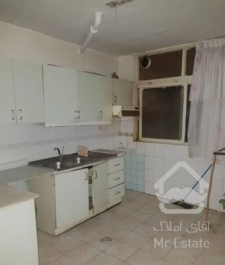 میرداماد جلفا۹۵متر ۳خواب طبقه اول